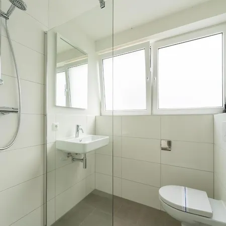Holiday home Waterside Charm Near Rotterdam, Cleaning Included *
