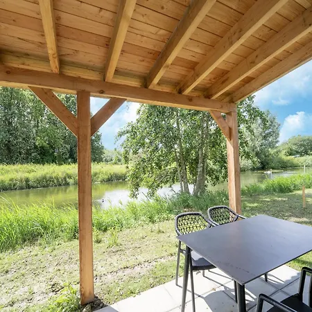Waterside Charm Near Rotterdam, Cleaning Included Holiday home *