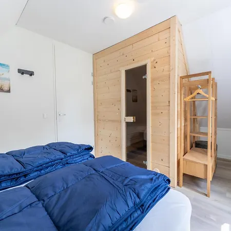 Holiday home Waterside Charm Near Rotterdam, Cleaning Included